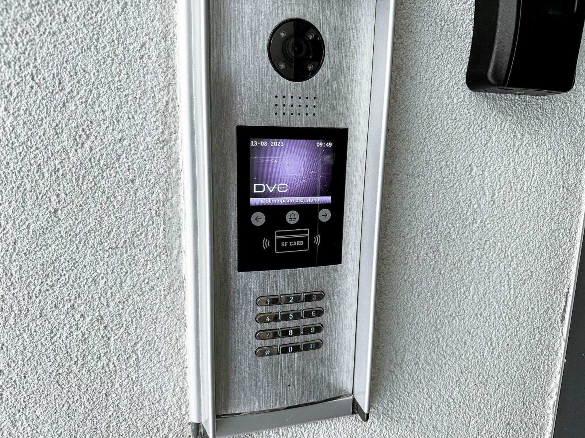Brand New 2 Bed, 1 Bath Condo 扎达尔 外观 照片